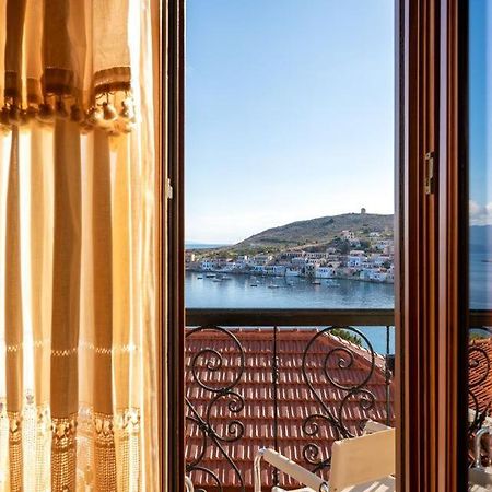 Villa Lola Chalki Town Екстер'єр фото